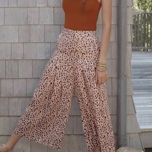 ANTHROPOLOGIE Isobel Pleated Wide-Leg Pink Leopard Cropped Pants Sz XS Valentine